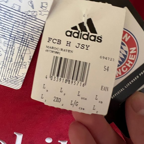 Bayern Munchen soccer jersey. Size L, new with tags! - Picture 4 of 5